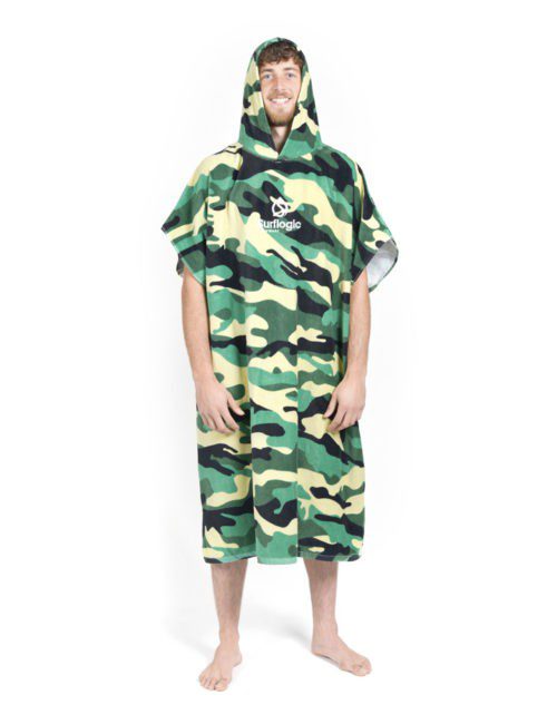 10 pomysłów na prezent dla kitesurfera, surfera i fana innych sportów wodnych 5 poncho camo 500x650 1